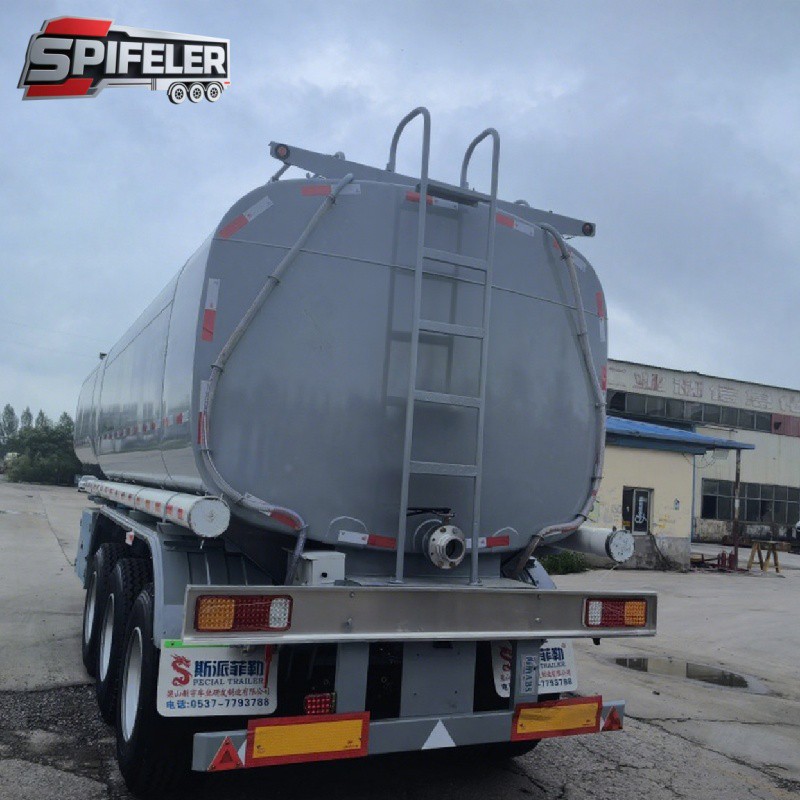 Eisen Brennstoff Tanker Trailer